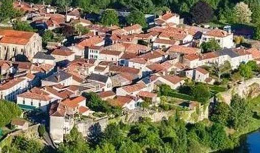 巴音郭楞回乡建别墅为什么一定要选专业乡墅公司